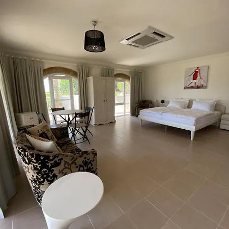 Nostrana Village Apartments Koskinou  Chambre photo